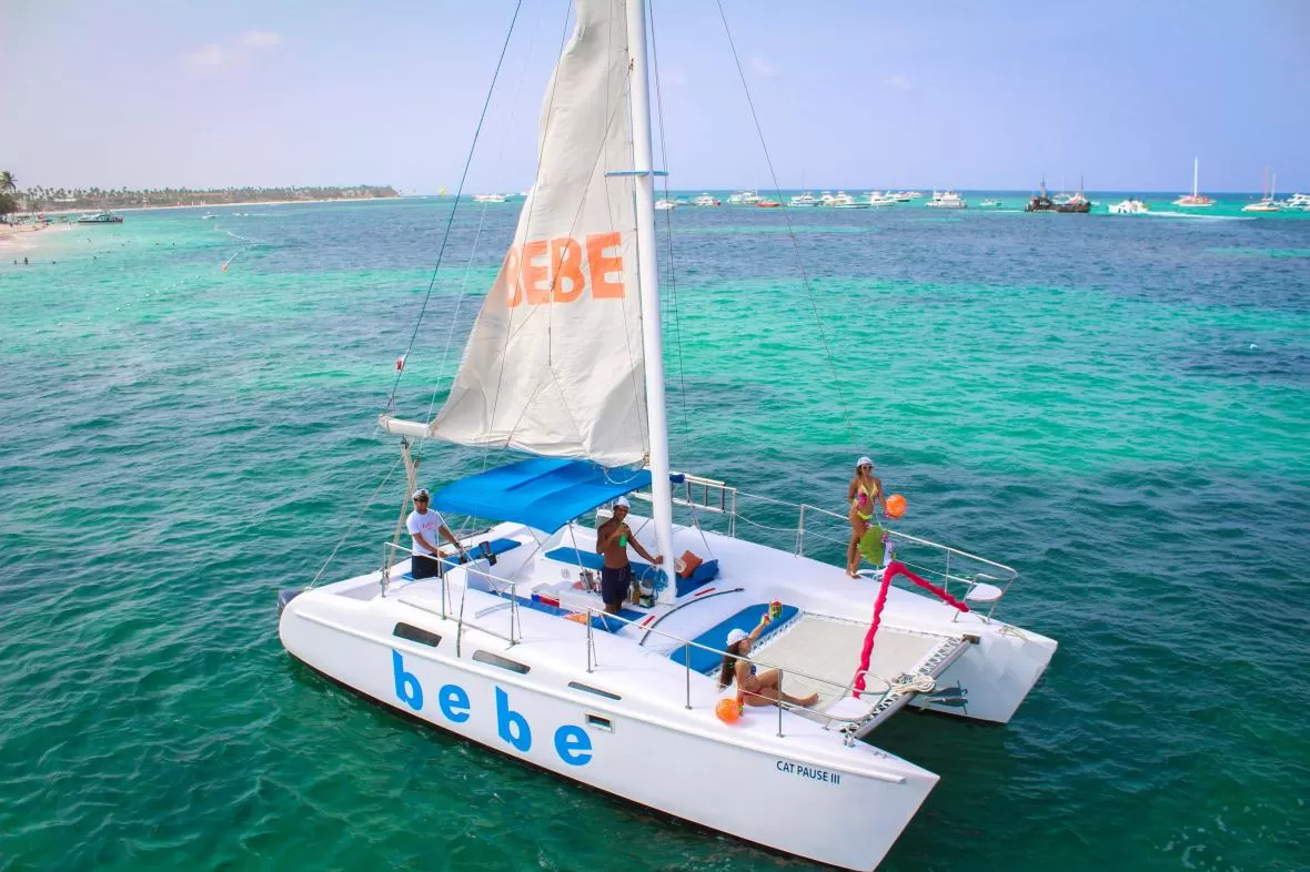 Catamaran Snorkeling & Party Boat