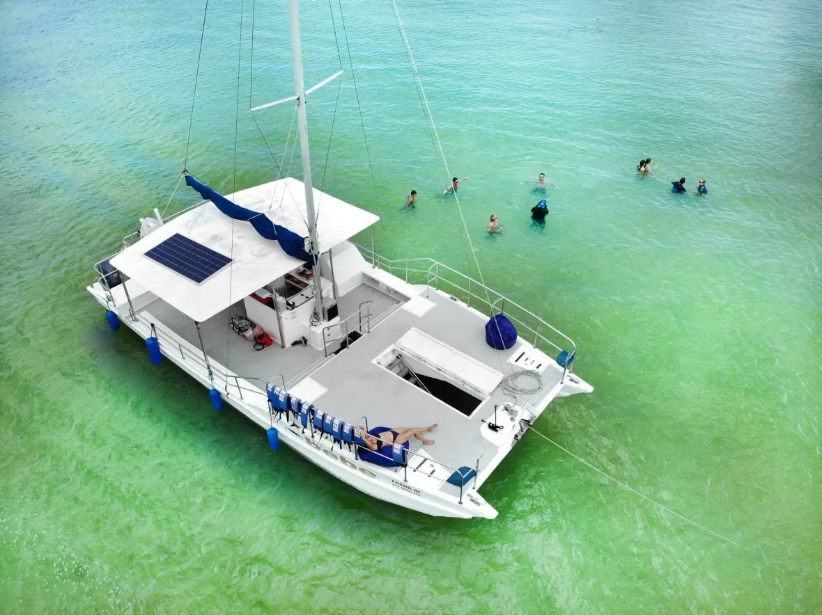 Catamaran Snorkeling & Party Boat