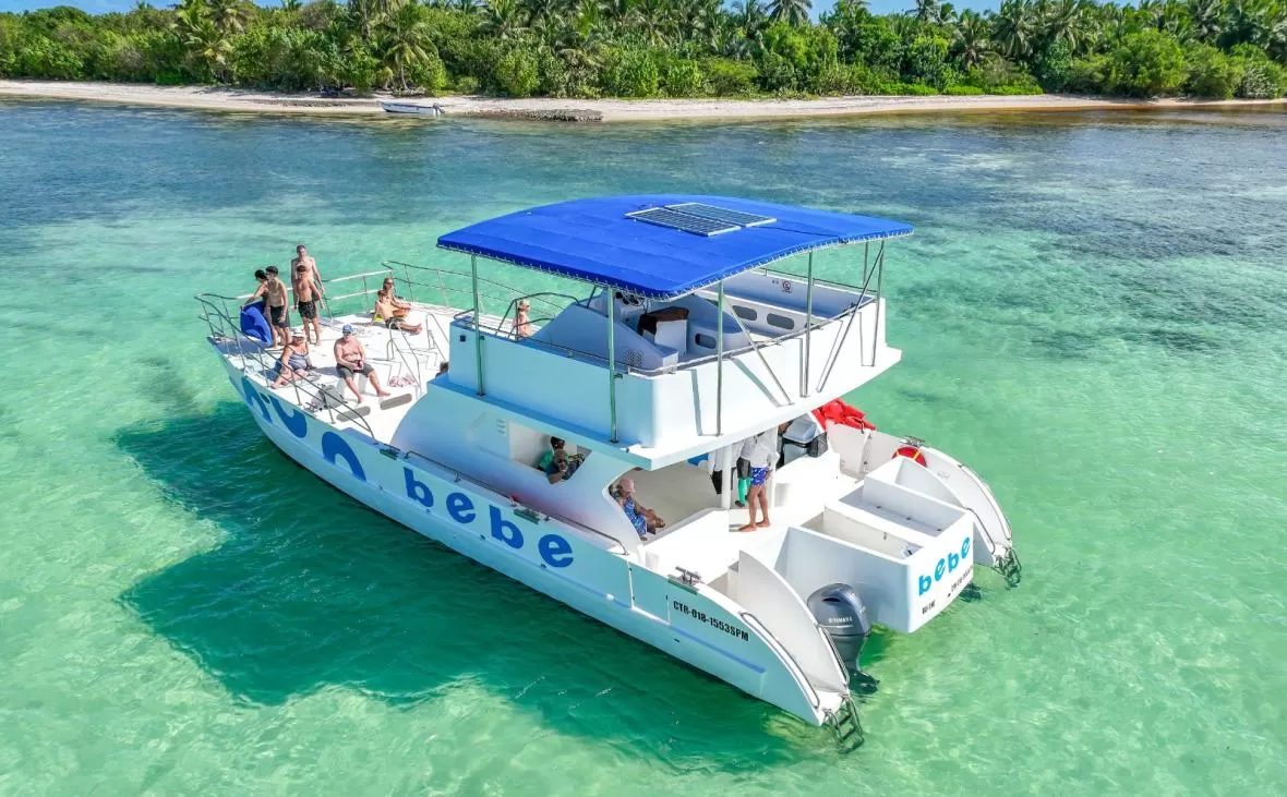 Catamaran Snorkeling & Party Boat