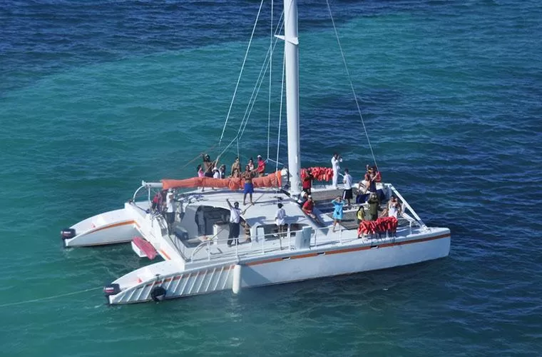 Catamaran Snorkeling & Party Boat