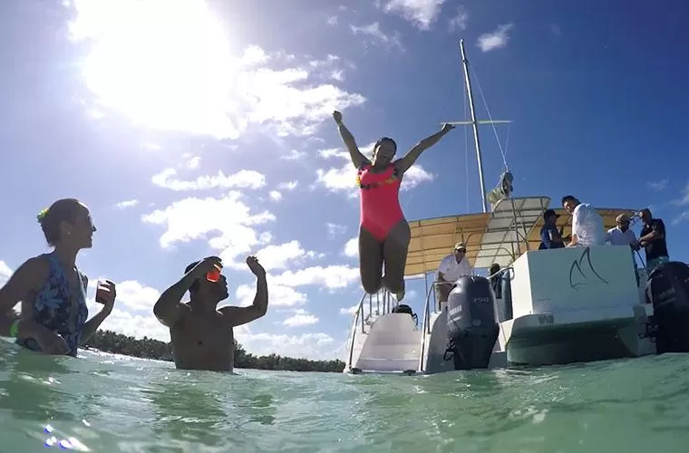 Catamaran Snorkeling & Party Boat
