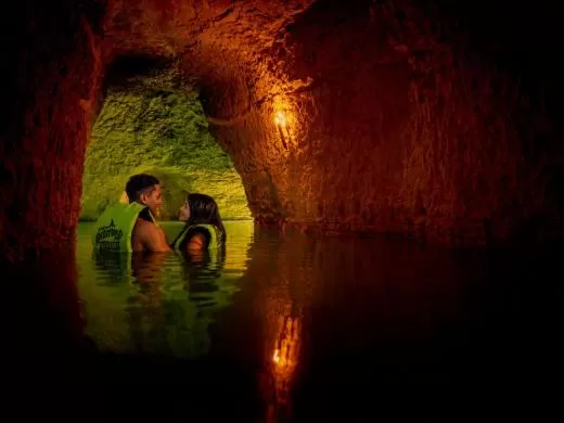 Río Sagrado de Noche + Cena Mar y Tierra