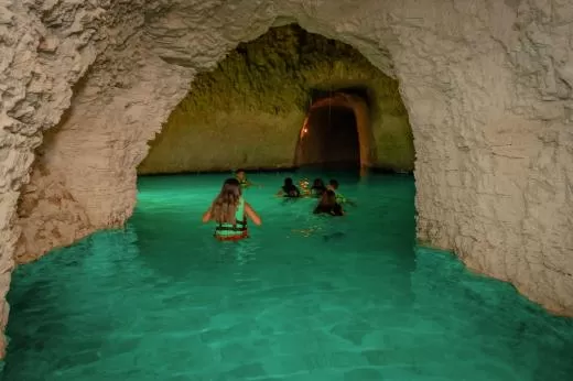 Río Sagrado de Noche + Cena Mar y Tierra