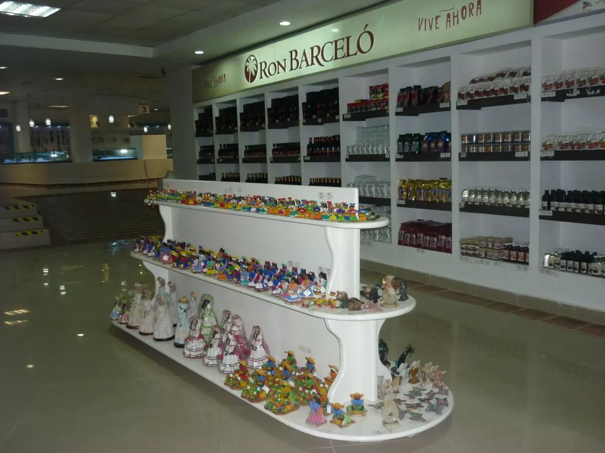 Shopping Tour in La Romana and Altos de Chavón