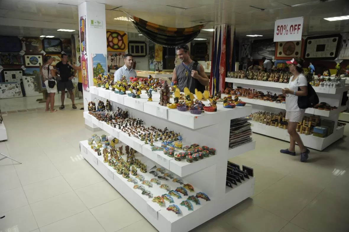 Shopping Tour in La Romana and Altos de Chavón